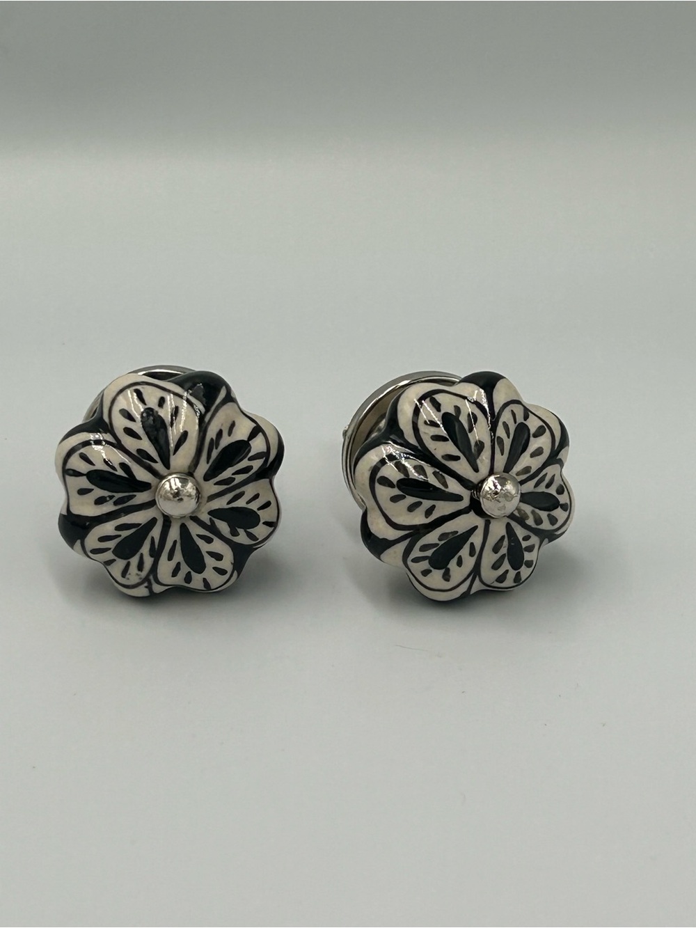 Cost Plus World Market Drawer Pulls Silver-Tone Black & White Floral